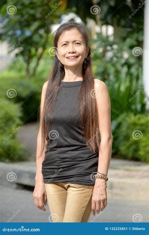 mature filipino women